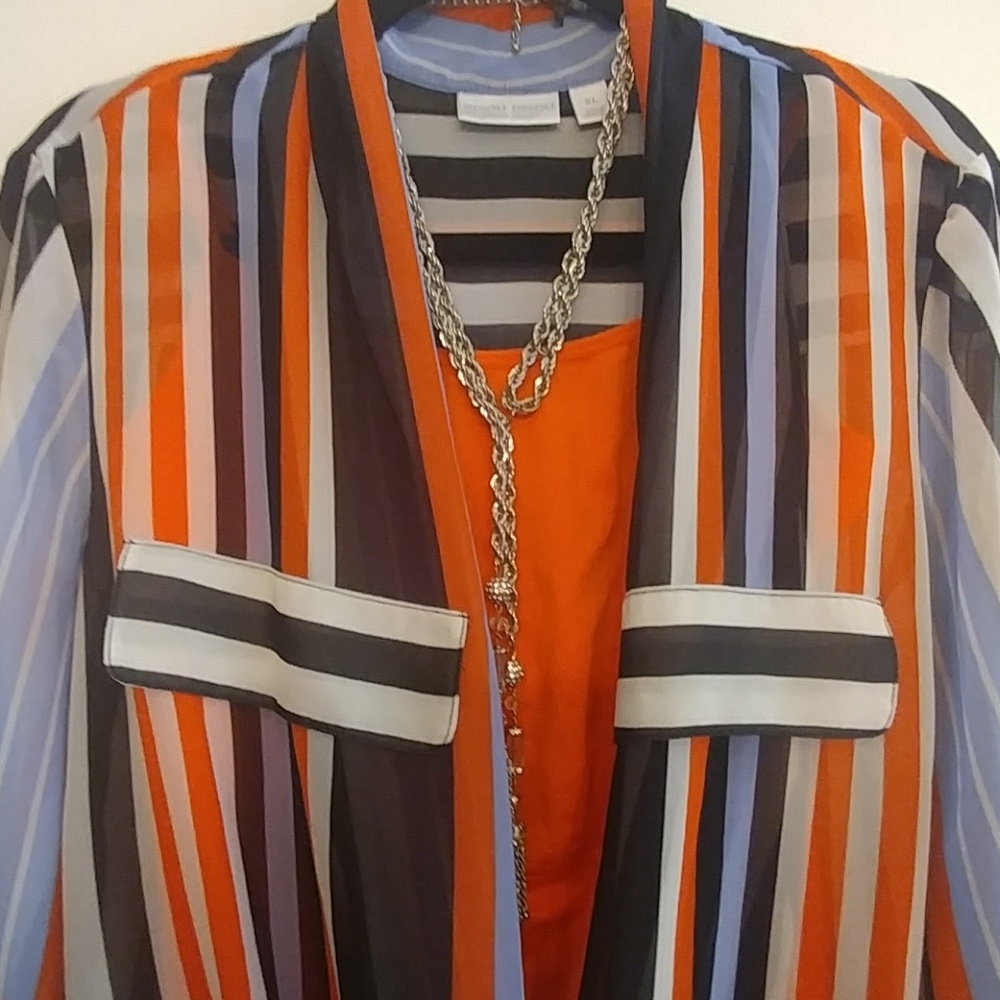 Blouse - Picture 2 of 8